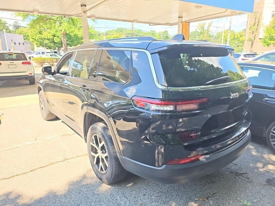 Used 2023 Black Jeep Limited image 3