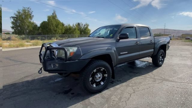 Used 2010 Gray Toyota Base V6 image 4