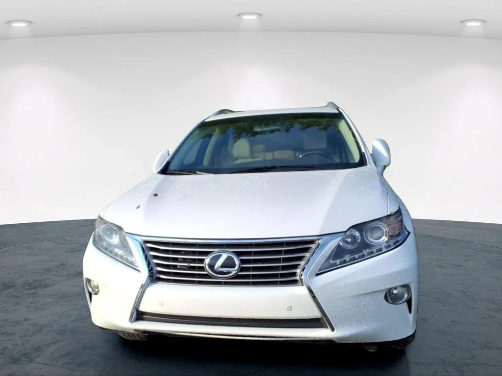 Used 2013  Lexus 350 image 5