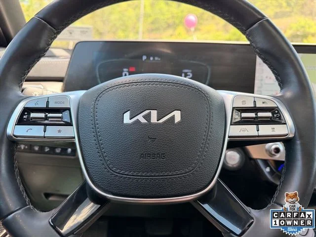 Used 2024 White Kia EX X-Line image 22