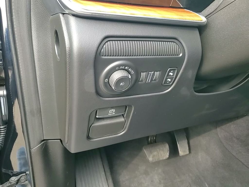 2024 Jeep Grand Wagoneer L Series III - Photo 29