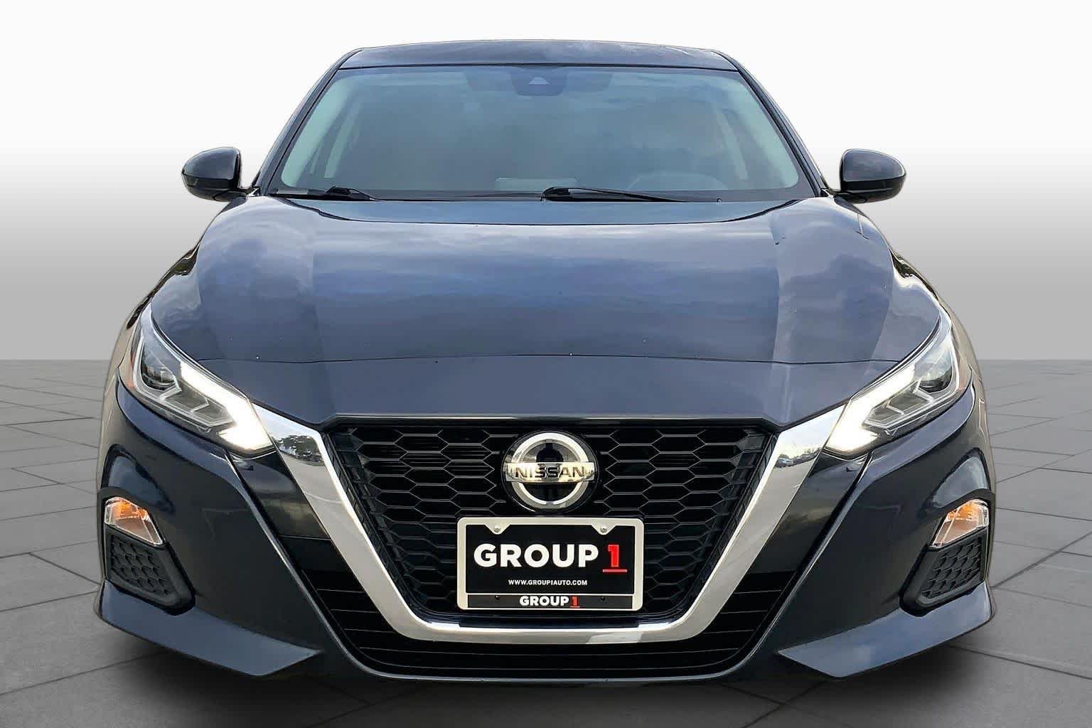 Used 2021 Storm Blue Metallic Nissan 2.5 SV image 4