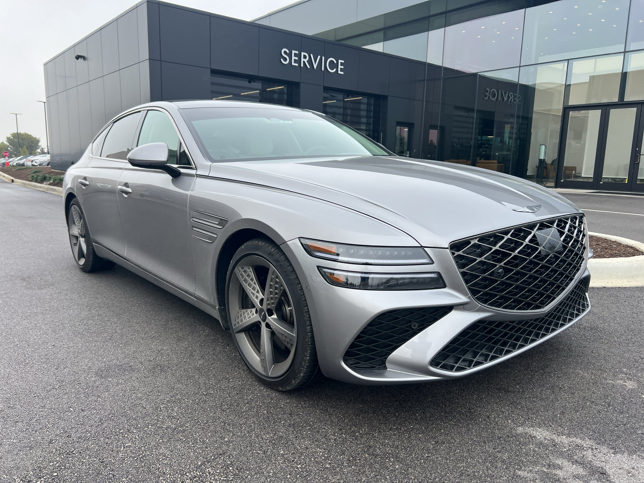 Used 2025 Savile Silver Genesis 3.5T Sport Prestige image 1