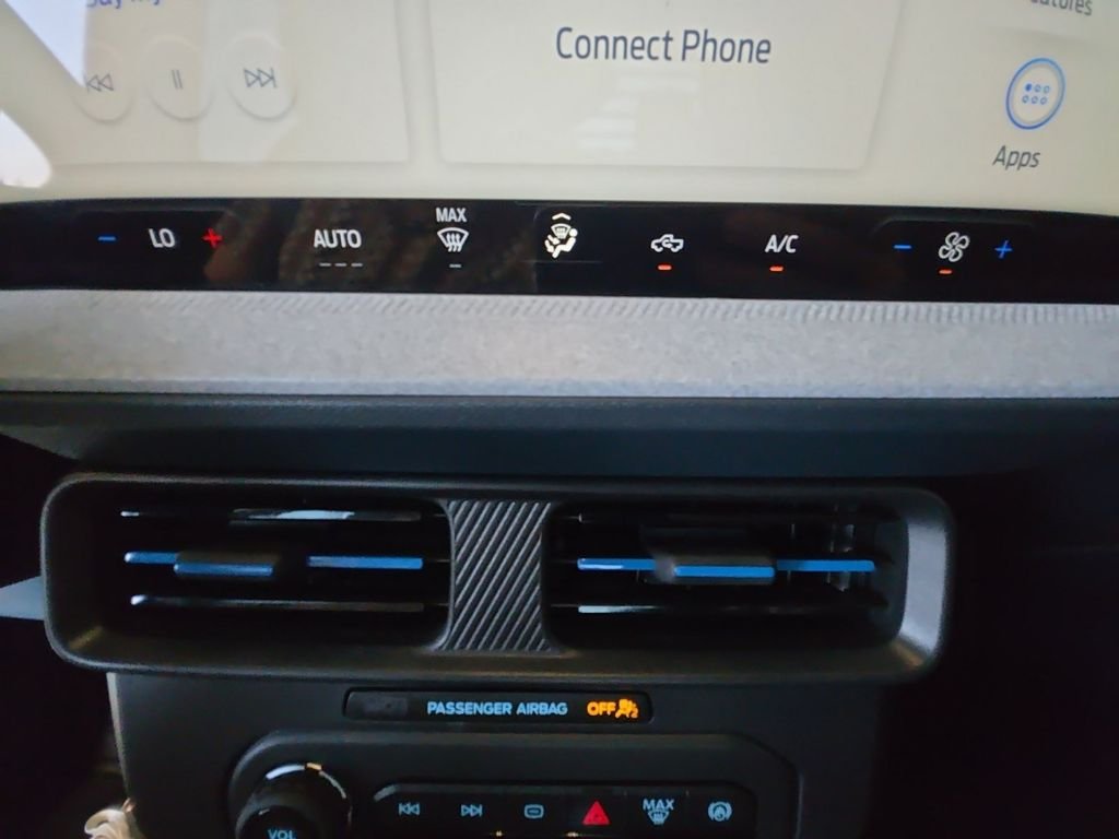 Used 2025 White Ford XLT image 17