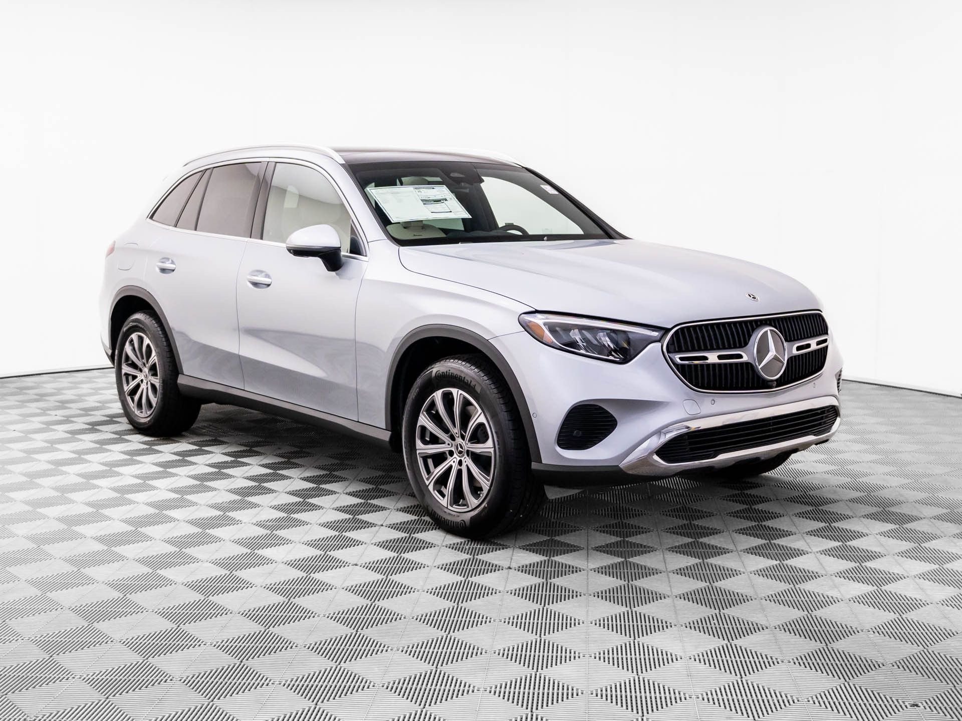 New 2026 Silver Mercedes-Benz GLC 300 image 6
