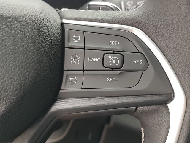 New 2026 Baltic Gray Metallic Clear-Coat Exterior Paint Jeep Laredo image 21
