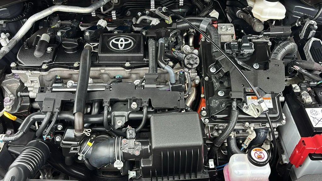 Used 2025  Toyota LE image 32