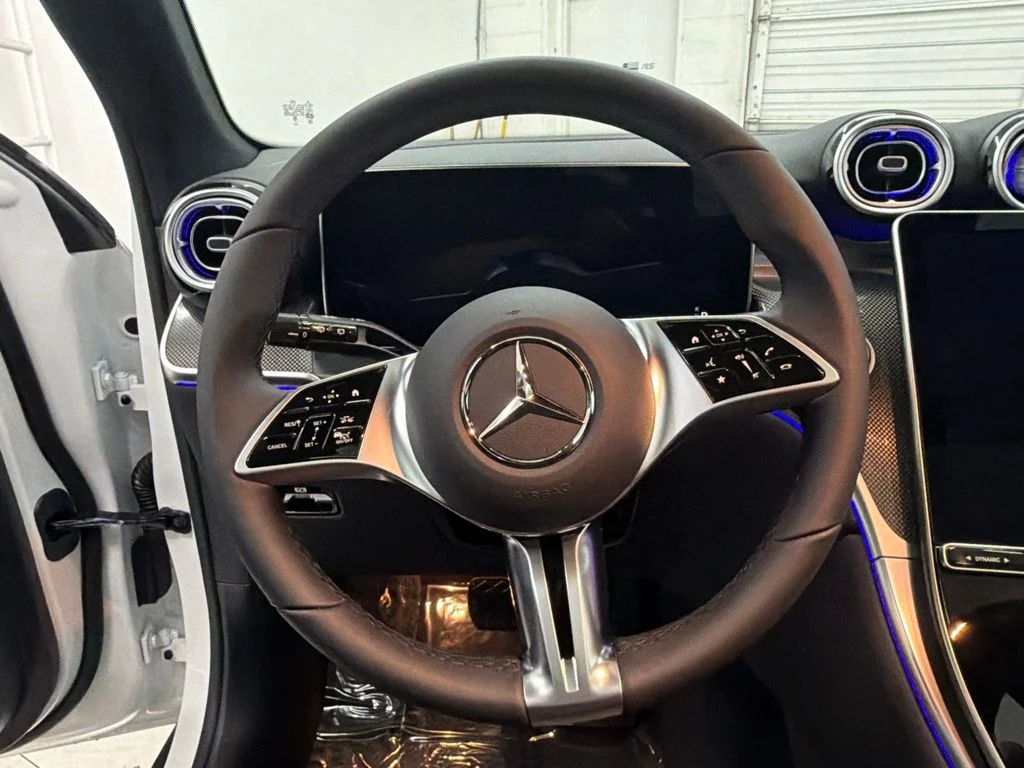 New 2027 White Mercedes-Benz GLC 300 image 15