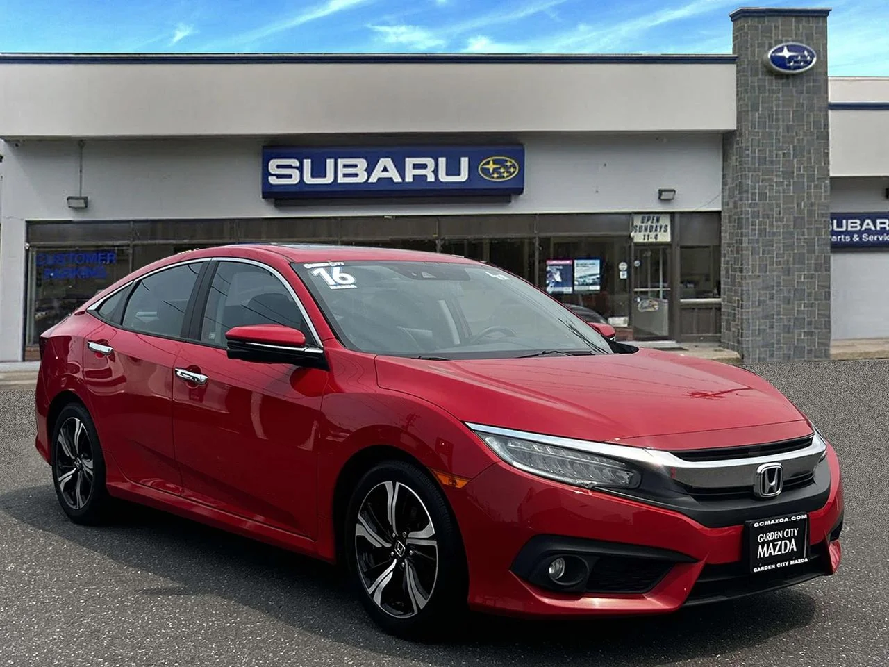 Used 2016 Red Honda Touring image 1