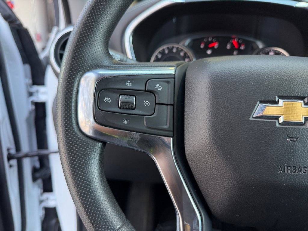 Used 2025 White Chevrolet LT image 24