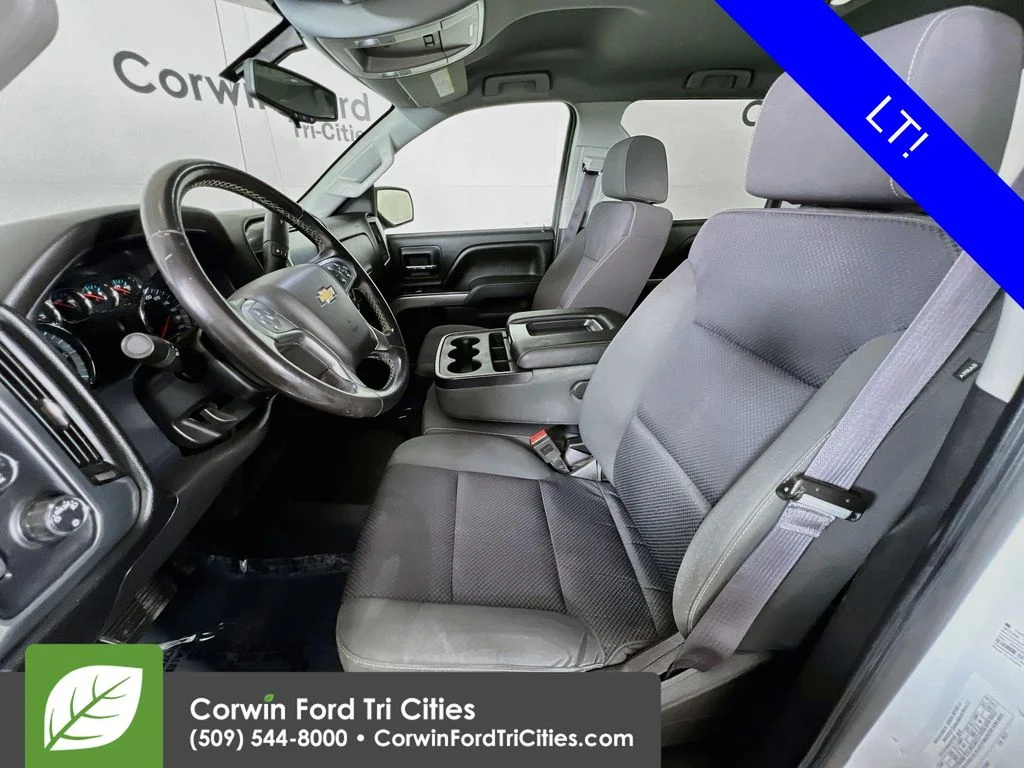 Used 2016 White Chevrolet LT image 22