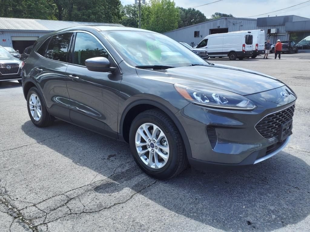 Used 2020 Gray Ford SE image 6