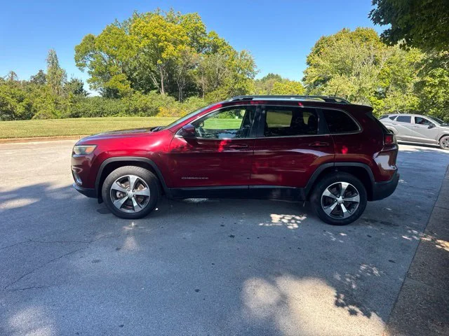 Used 2019 Red Jeep Limited image 4