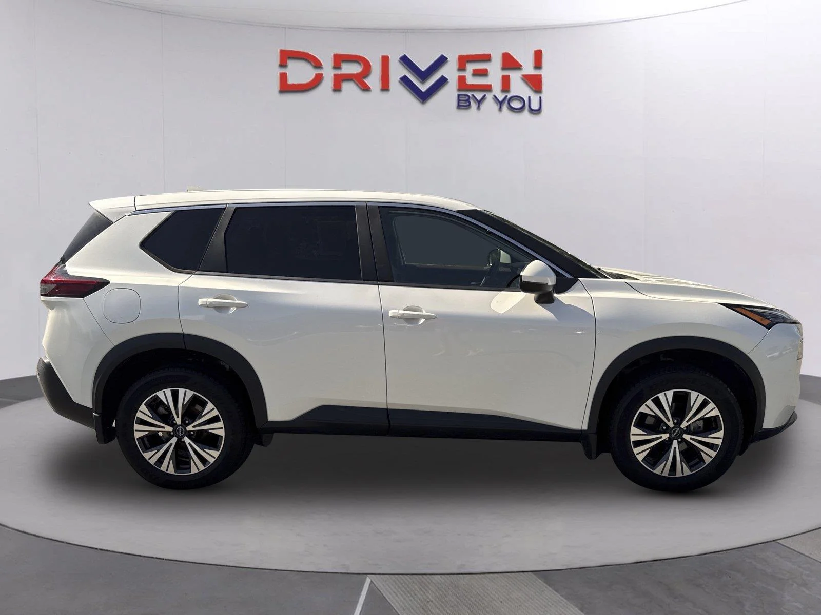 Used 2023 Pearl White Tricoat Nissan SV image 2
