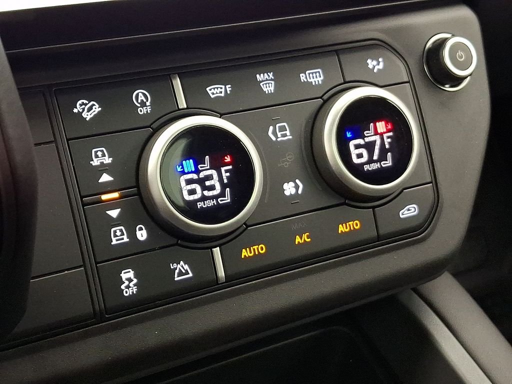 New 2026 Borasco Grey Metallic Land Rover X-Dynamic SE image 12