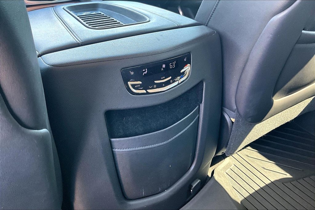 Used 2019 Silver Cadillac Luxury image 25
