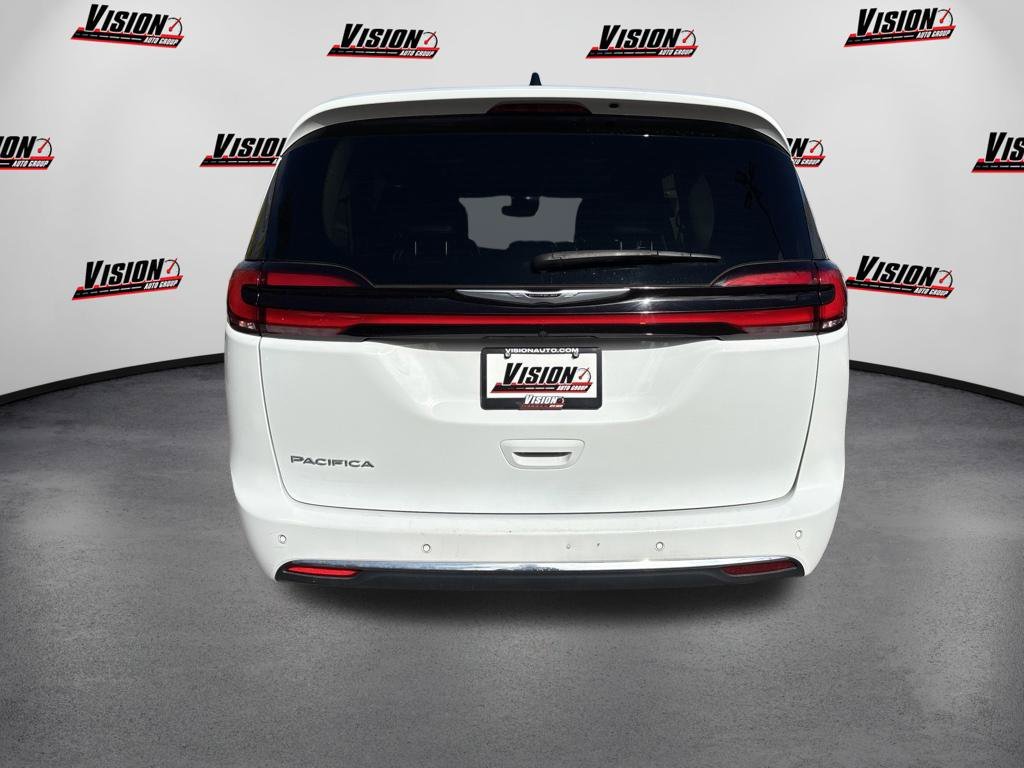 Used 2024 White Chrysler Touring L image 6