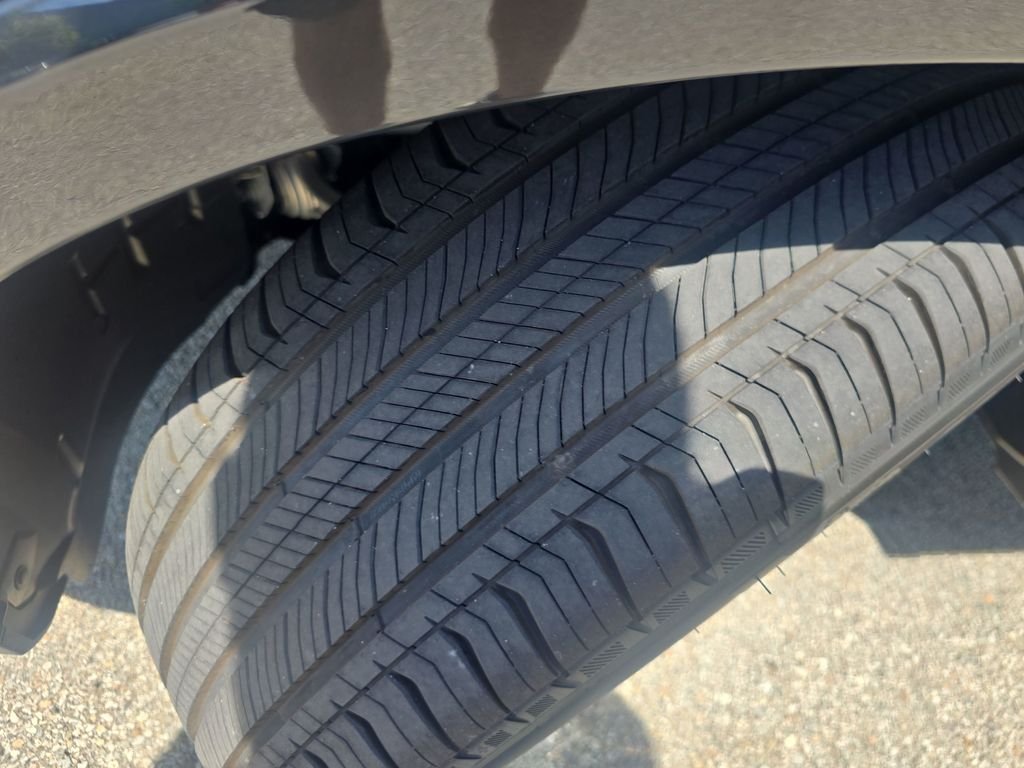 New 2026 Graphite Grey Metallic Mercedes-Benz GLC 300 image 28