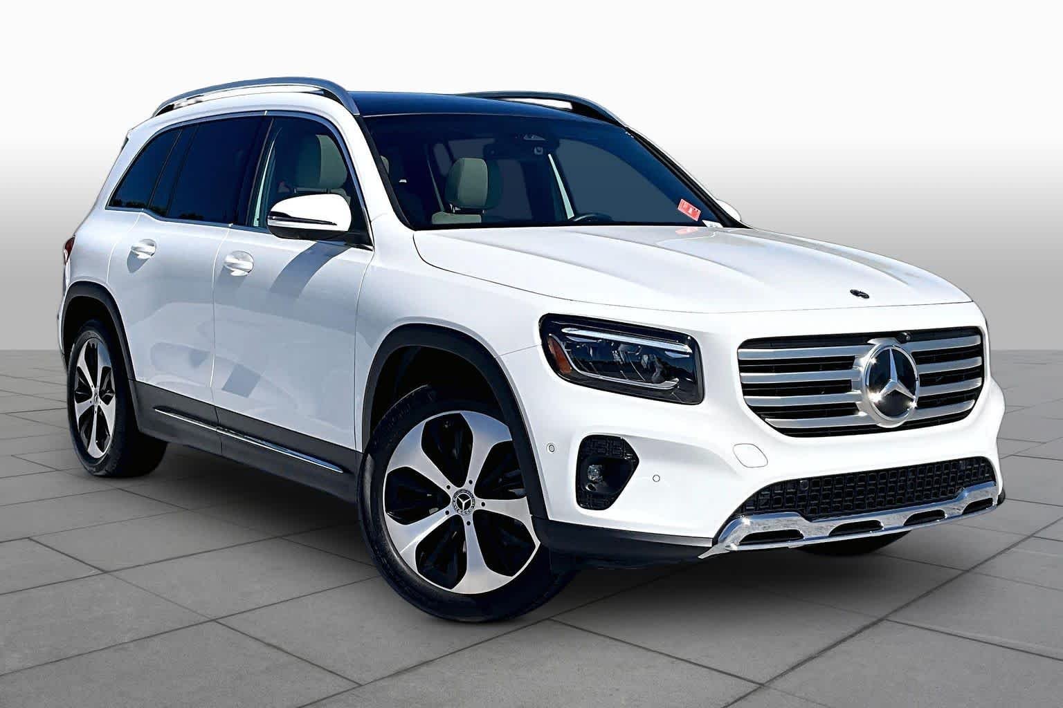 Used 2026 Polar White Mercedes-Benz GLB 250 image 3