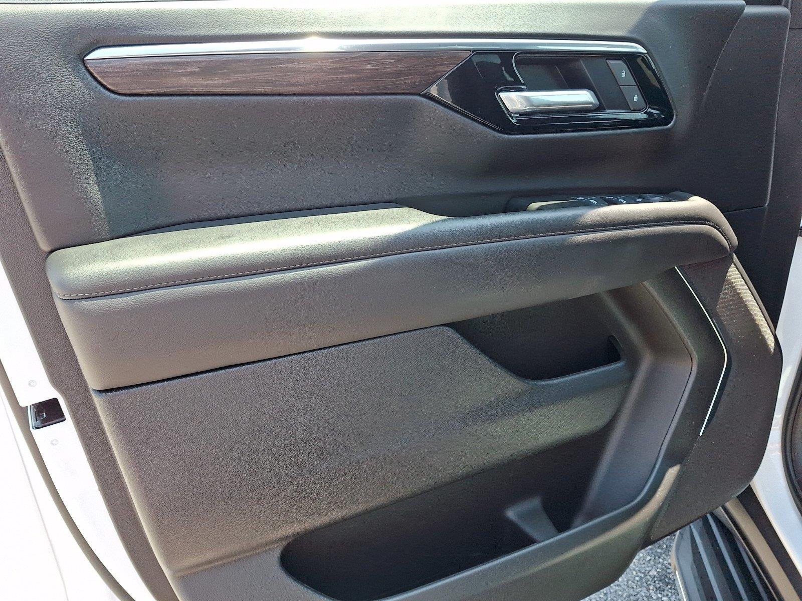 Used 2025 Summit White Chevrolet LS image 14