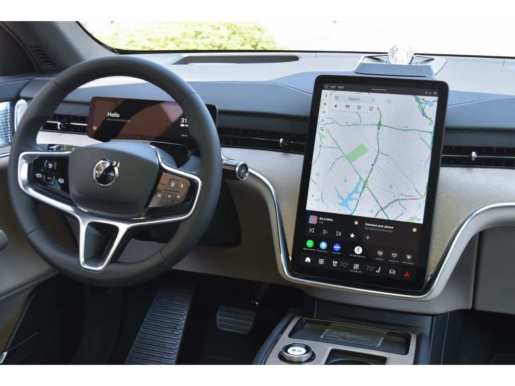 2026 Volvo EX90 Ultra - Photo 17