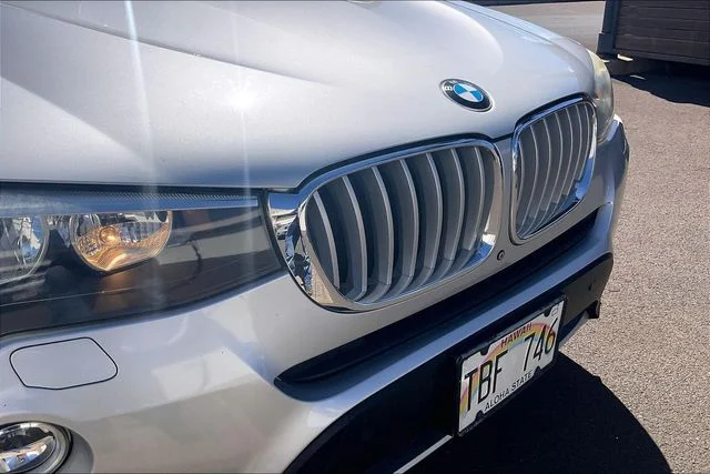 Used 2017 Glacier Silver Metallic BMW sDrive28i image 28