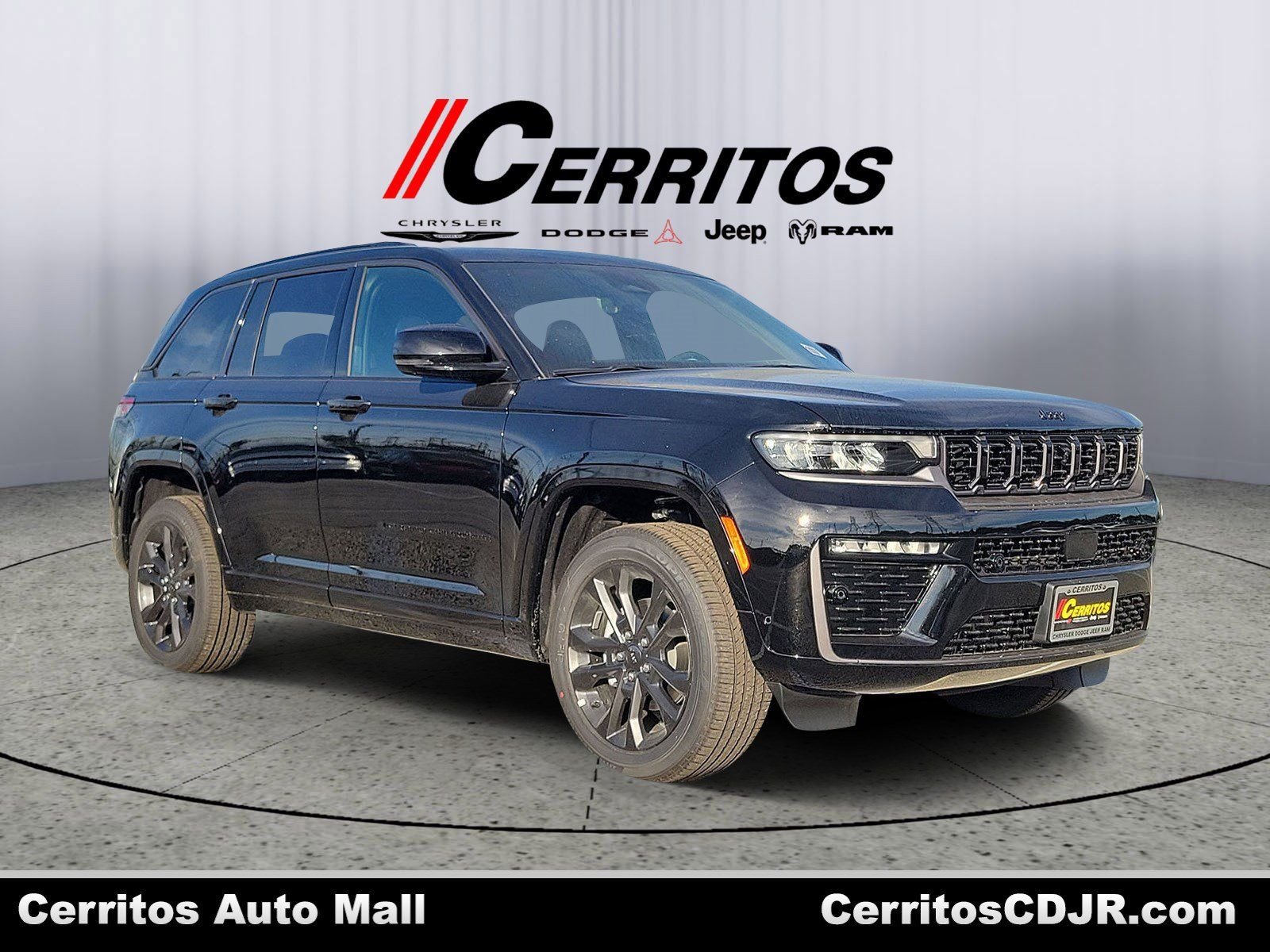 New 2026 Diamond Black Crystal Pearl-Coat Exterior Paint Jeep Limited Reserve image 1