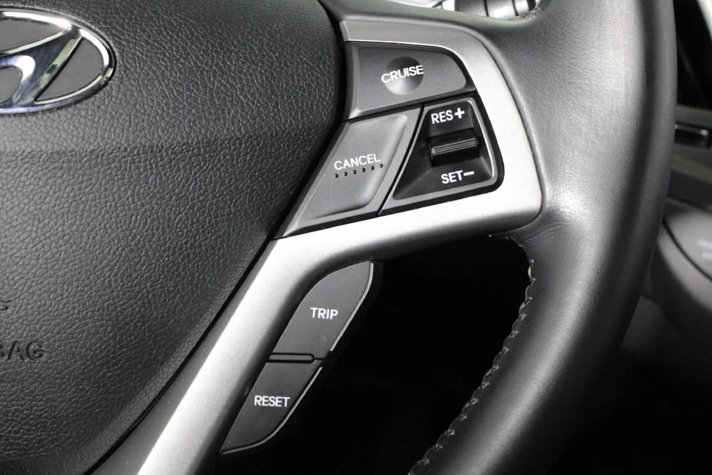 Used 2017 Silver Hyundai Value Edition image 24