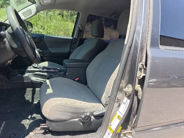 Used 2017  Toyota SR image 8