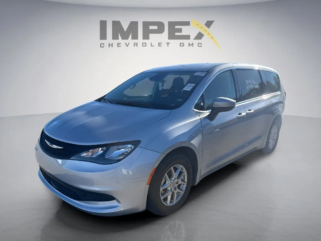 Used 2023 Silver Chrysler LX image 1
