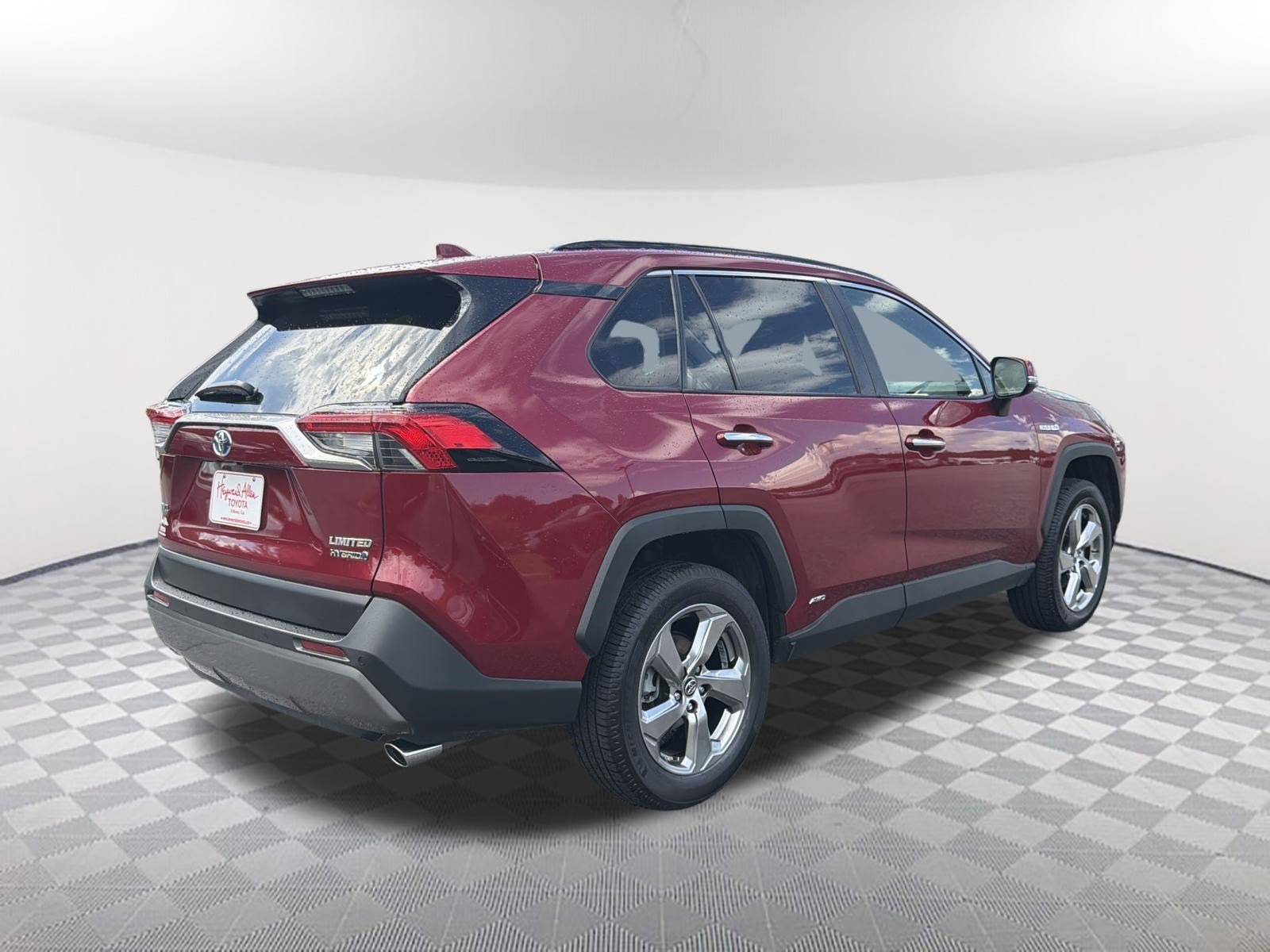 Used 2019 Pearl Toyota Limited image 17