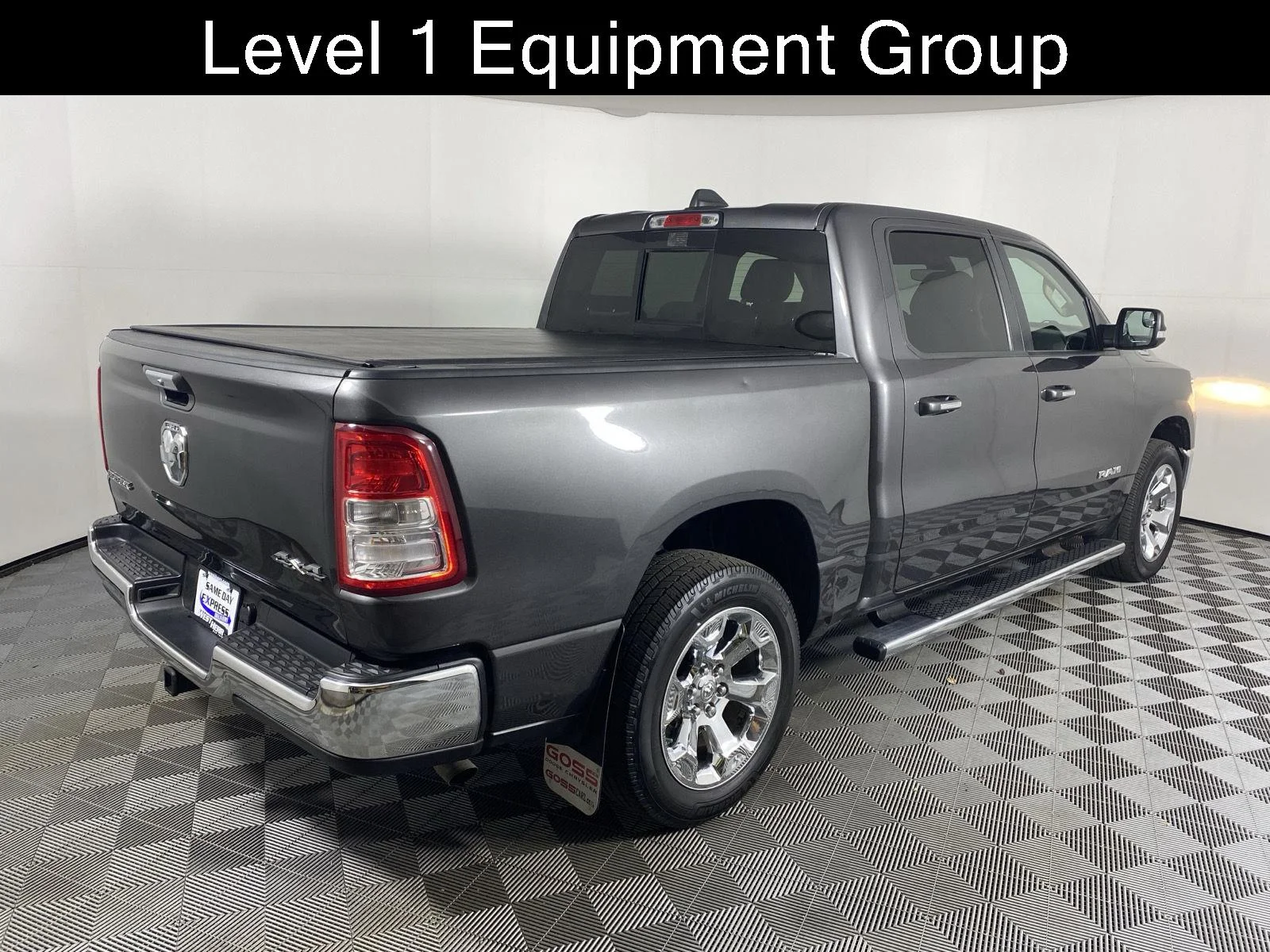 Used 2019 Granite Crystal Metallic Clearcoat Ram Big Horn/Lone Star image 3