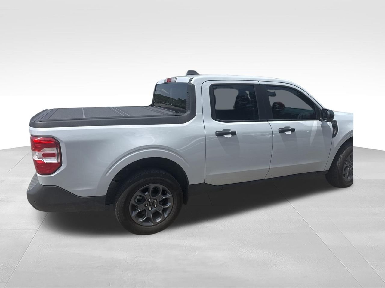 Used 2025 White Ford XLT image 3
