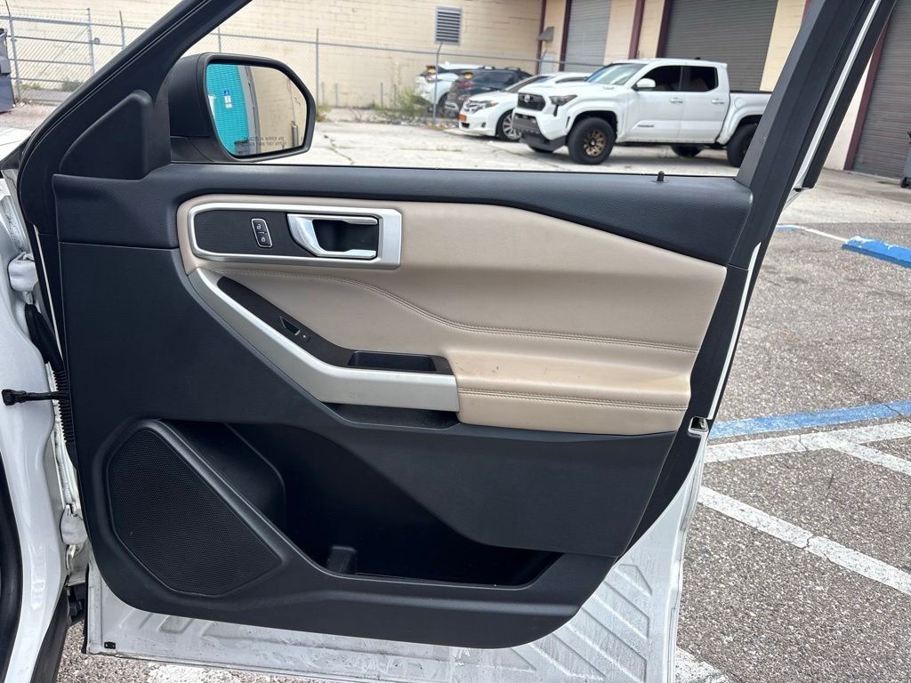 Used 2022 White Ford XLT image 18