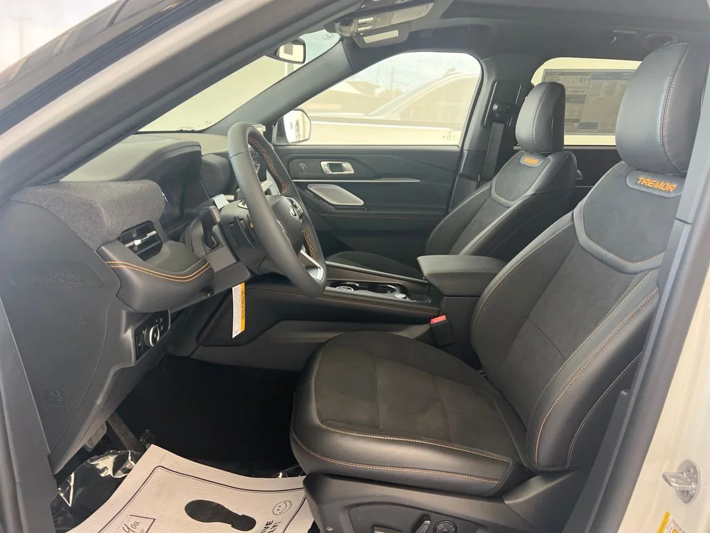 New 2026 Star White Metallic Tri-Coat Ford Tremor® image 9