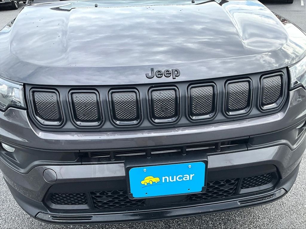 Used 2022 Gray Jeep Latitude image 29