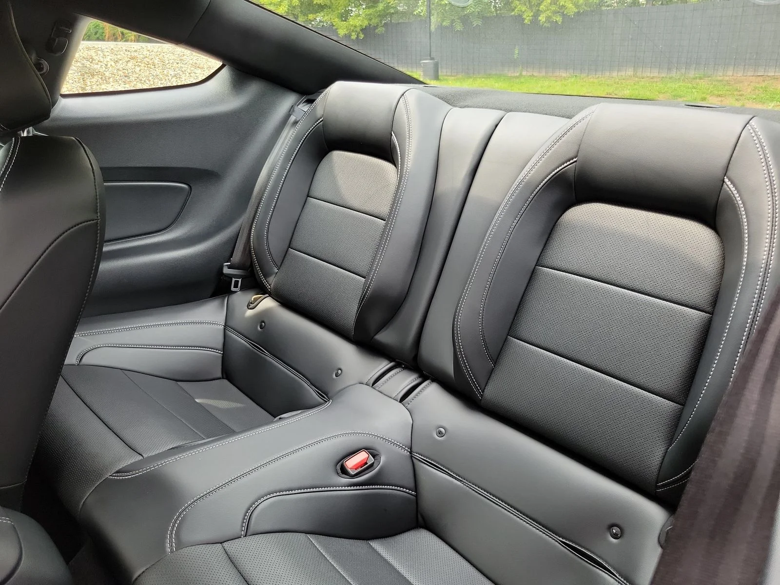 Used 2022 Oxford White Ford EcoBoost Premium image 26