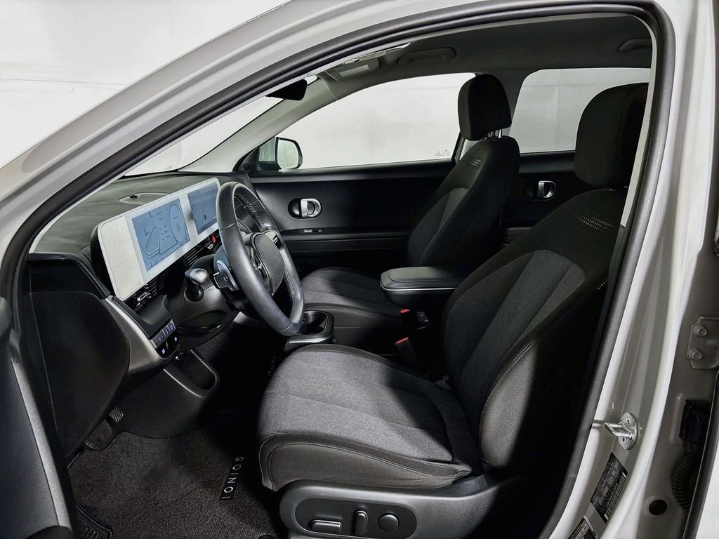 Used 2024 Gray Hyundai SEL image 11