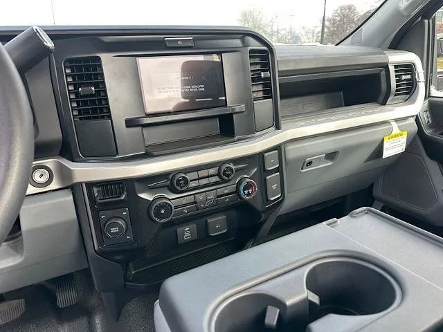 New 2025 Oxford White Ford F-550® XL image 15