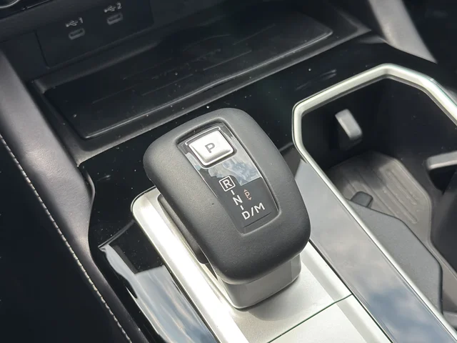 Used 2025 Silver Mitsubishi SEL image 29