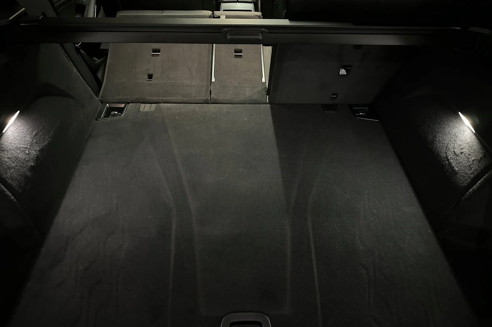 New 2026 Carbon Black Metallic BMW xDrive40i image 14