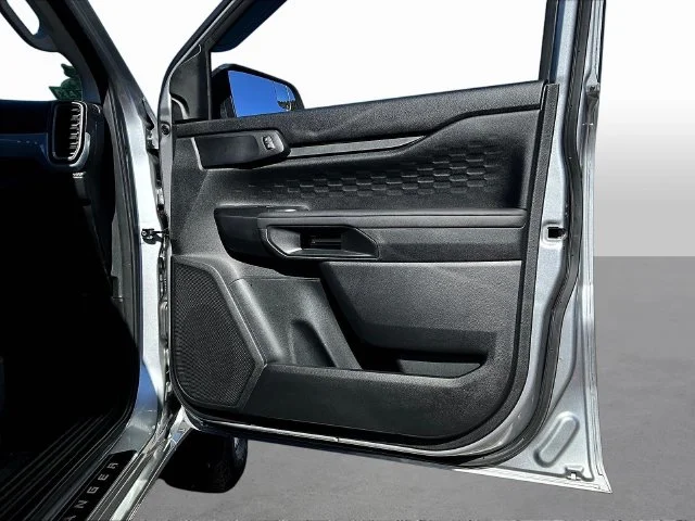 Used 2024 Silver Ford XL image 29