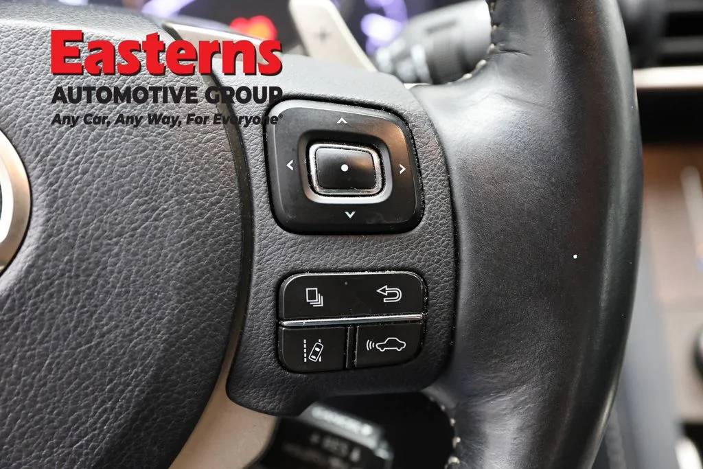 Used 2019 Silver Lexus 300 image 18