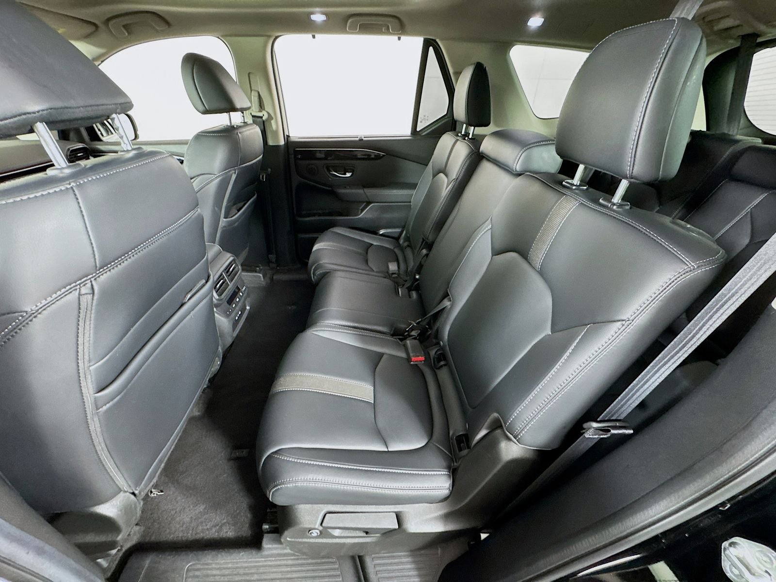 Used 2025 Crystal Black Pearl Honda Touring image 18