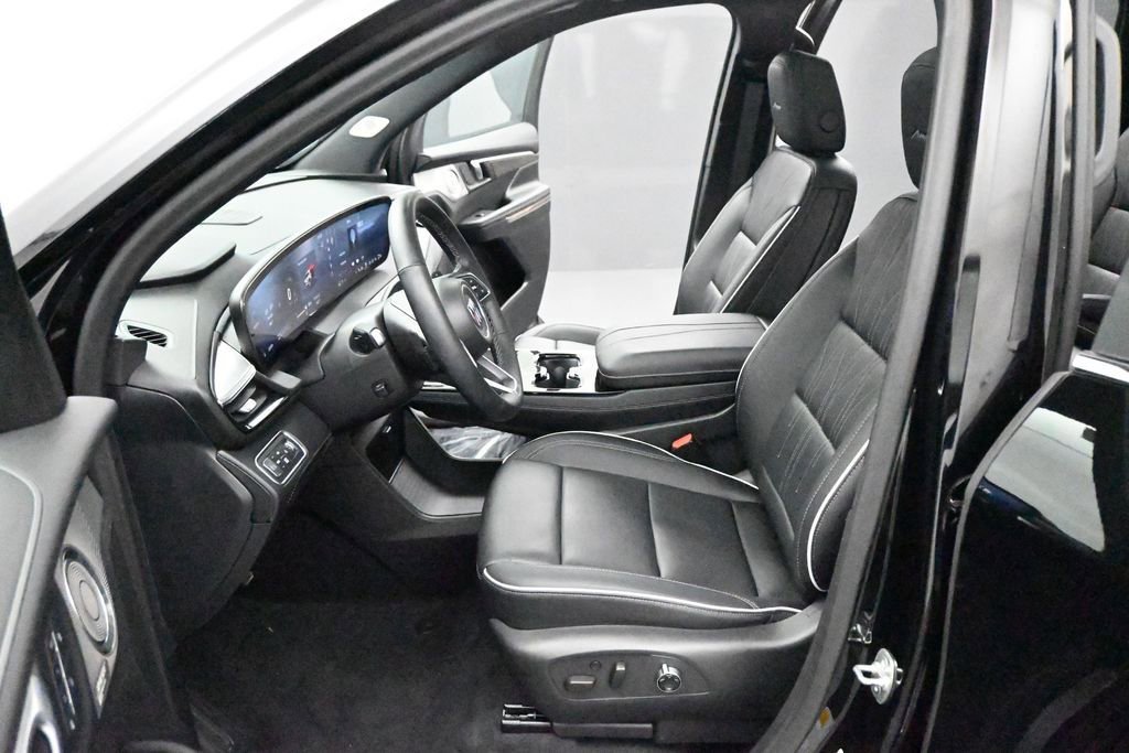 Used 2025 Ebony Twilight Metallic Buick Avenir image 7