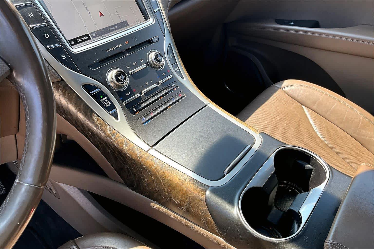Used 2016 Luxe Lincoln Reserve image 15