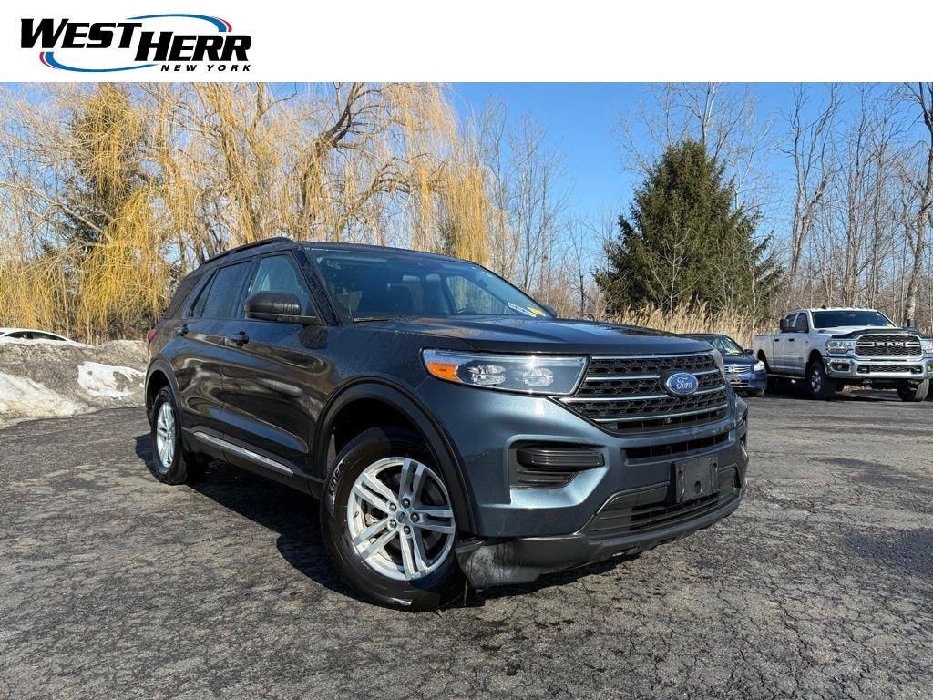 Used 2022 Blue Metallic Ford XLT image 1