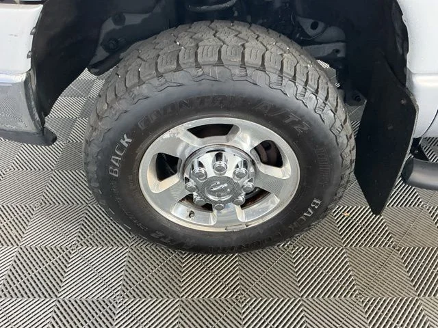 Used 2007 Bright White Dodge SLT image 7