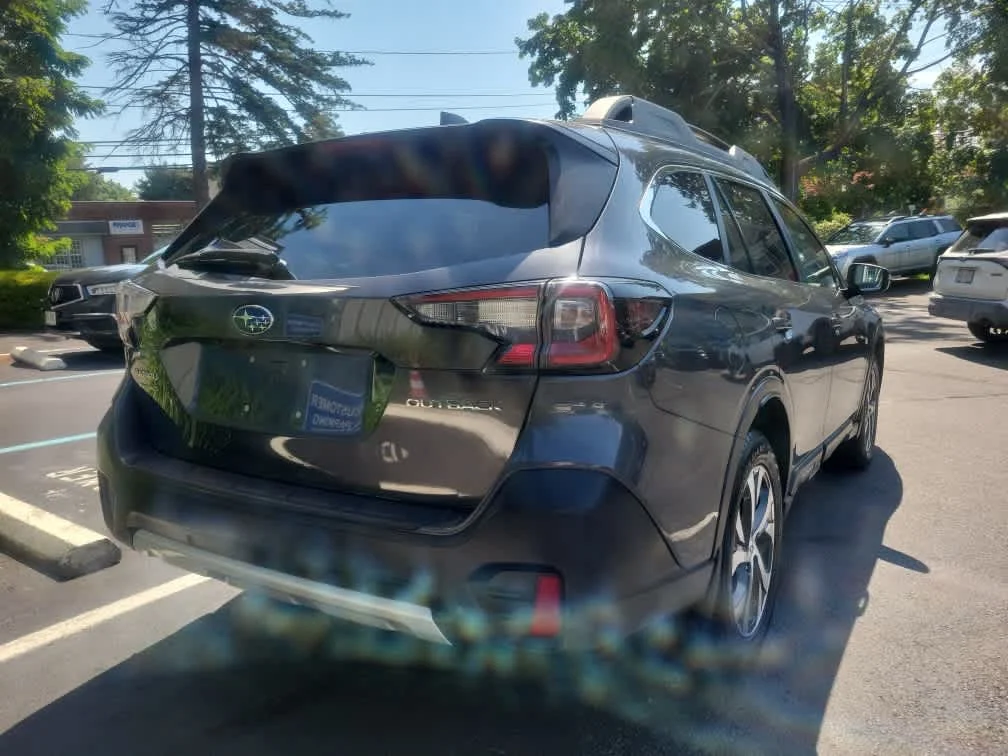 Used 2022 Magnetite Gray Metallic Subaru Limited image 3