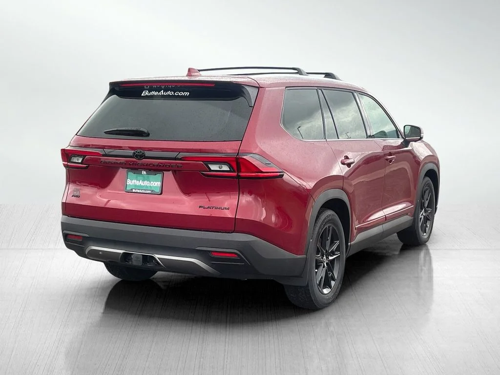 New 2026 Ruby Flare Pearl Toyota Platinum image 3